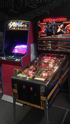 video-arcademachines_Moment(3)